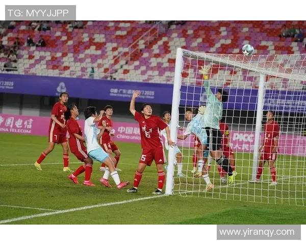 2009全运会足球赛重庆队与北京队激战正酣精彩瞬间回顾